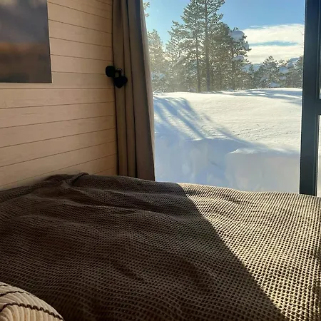 On Hallbjonnsekken With Views Of Spafjell Holiday home Dalen