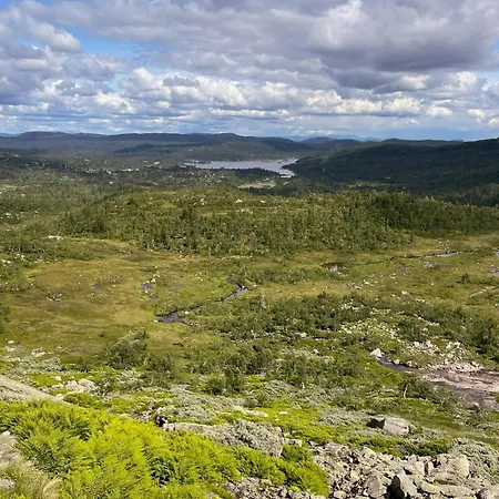 On Hallbjonnsekken With Views Of Spafjell Holiday home Dalen